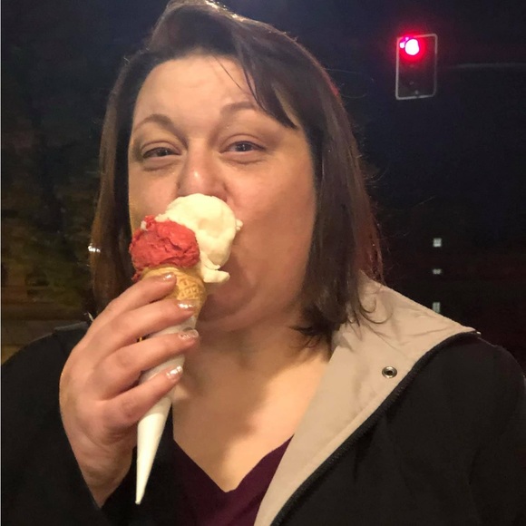 Live!!! luxury, clothing jewelry and more🥰 - Picture 2 of 4